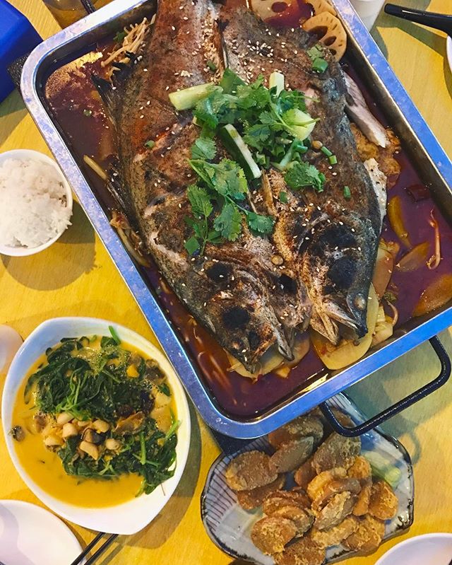 Sunday night dinner over yummy spicy grilled fish, salted egg yolk mantous and 3-eggs spinach.